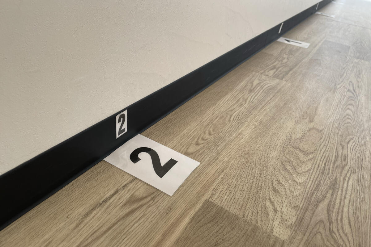 ダンスのバミリとは？ 正しい貼り方と本番で役立つポイントを解説！｜NOAH STUDIO | NOAH STUDIO スタジオの知識